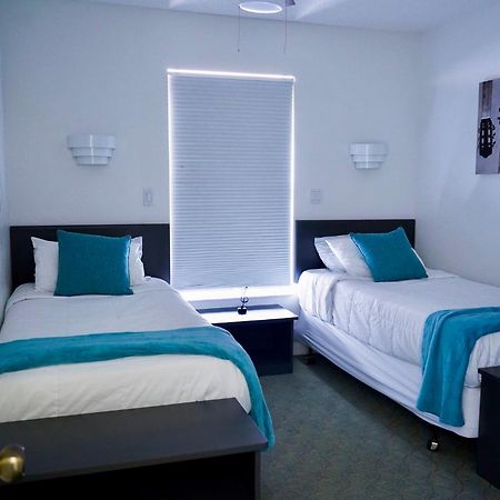 Enchanting Escape 3 Bedroom Minutes From Disney! คิสซิมมี ภายนอก รูปภาพ