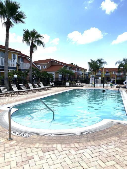 Enchanting Escape 3 Bedroom Minutes From Disney! คิสซิมมี ภายนอก รูปภาพ
